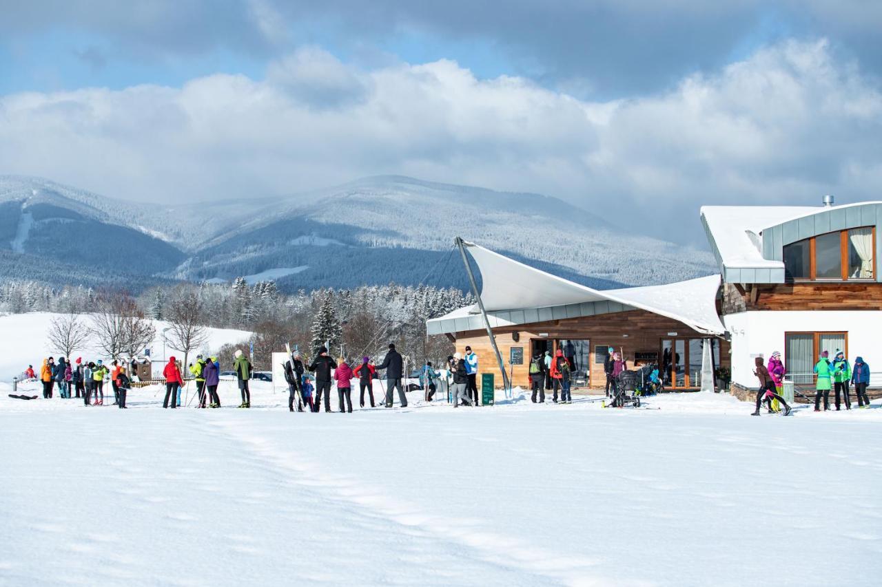 Grund Resort Golf And Ski Mladé Buky エクステリア 写真