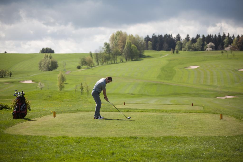 Grund Resort Golf And Ski Mladé Buky エクステリア 写真