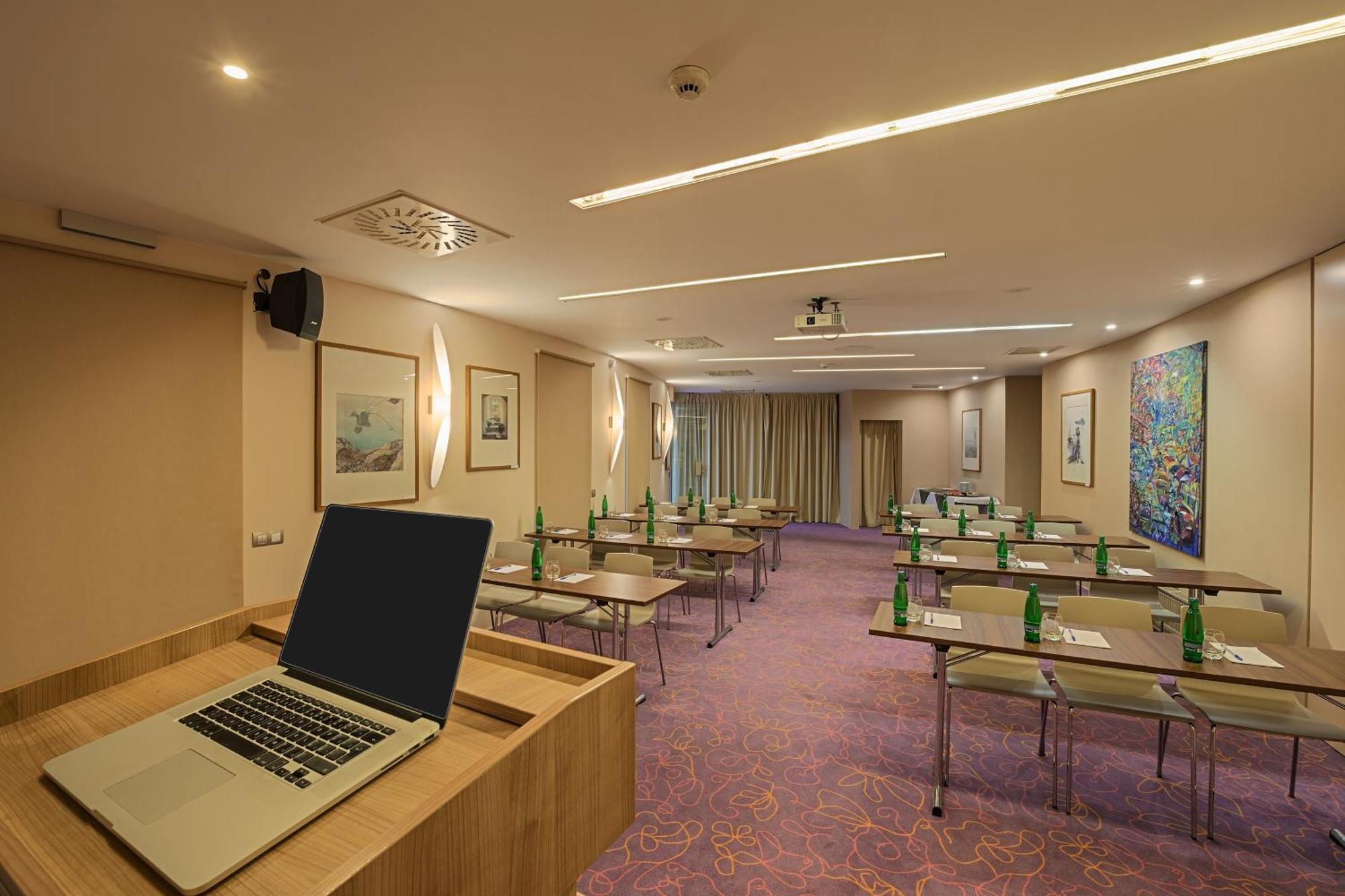 Grund Resort Golf And Ski Mladé Buky エクステリア 写真