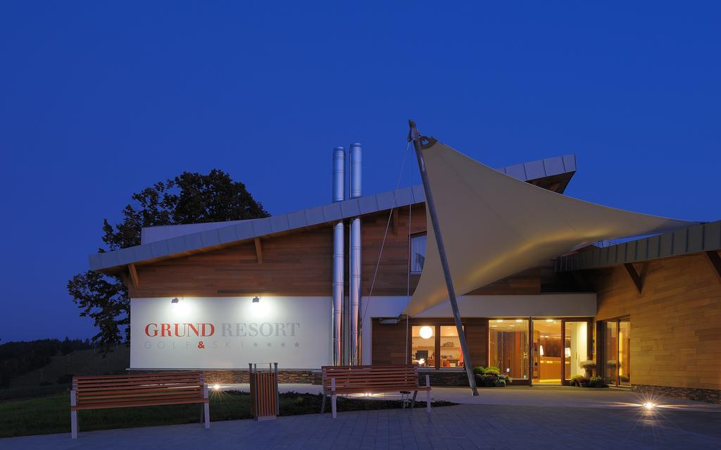 Grund Resort Golf And Ski Mladé Buky エクステリア 写真