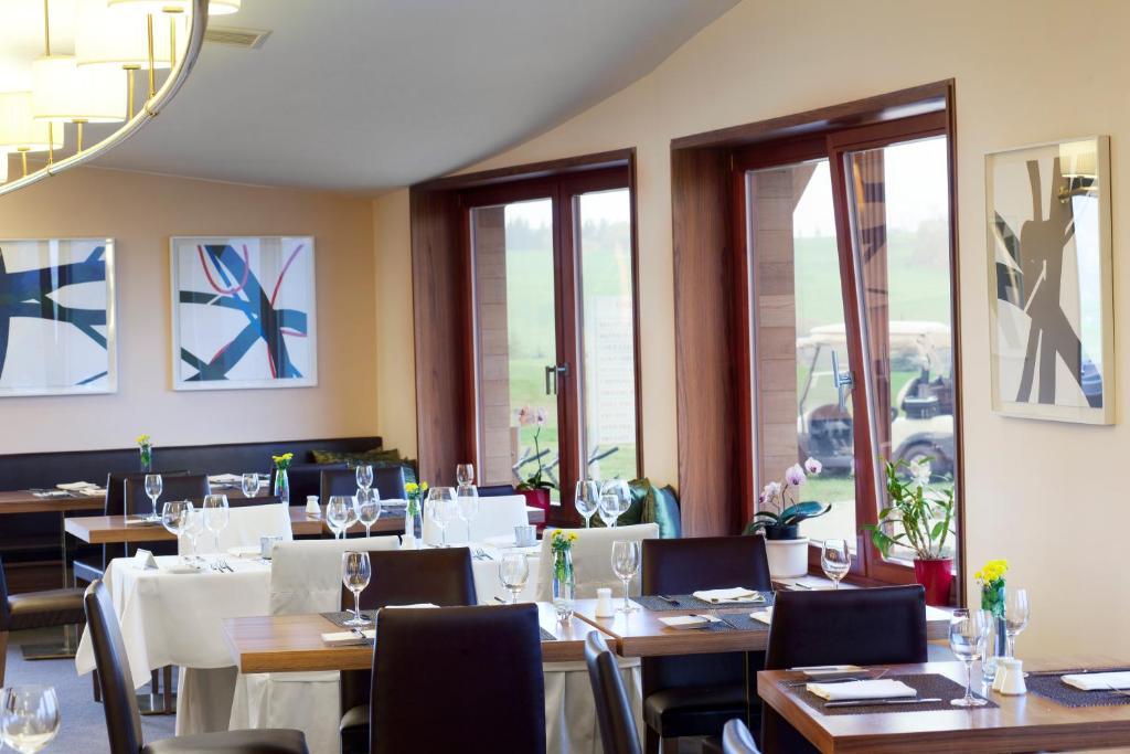 Grund Resort Golf And Ski Mladé Buky エクステリア 写真