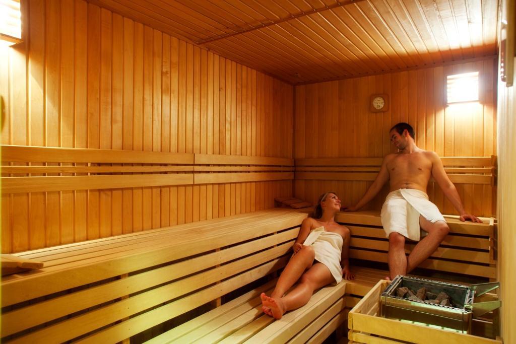 Grund Resort Golf And Ski Mladé Buky エクステリア 写真