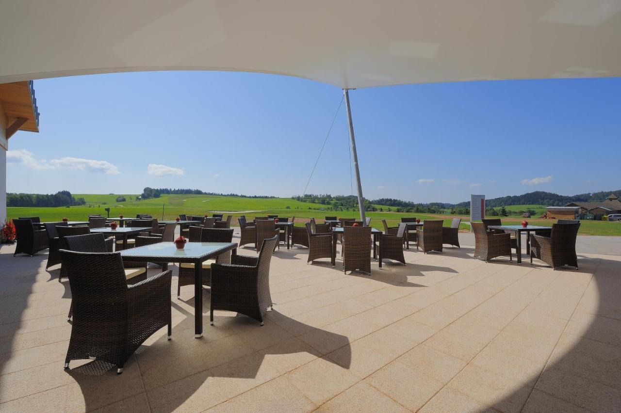 Grund Resort Golf And Ski Mladé Buky エクステリア 写真